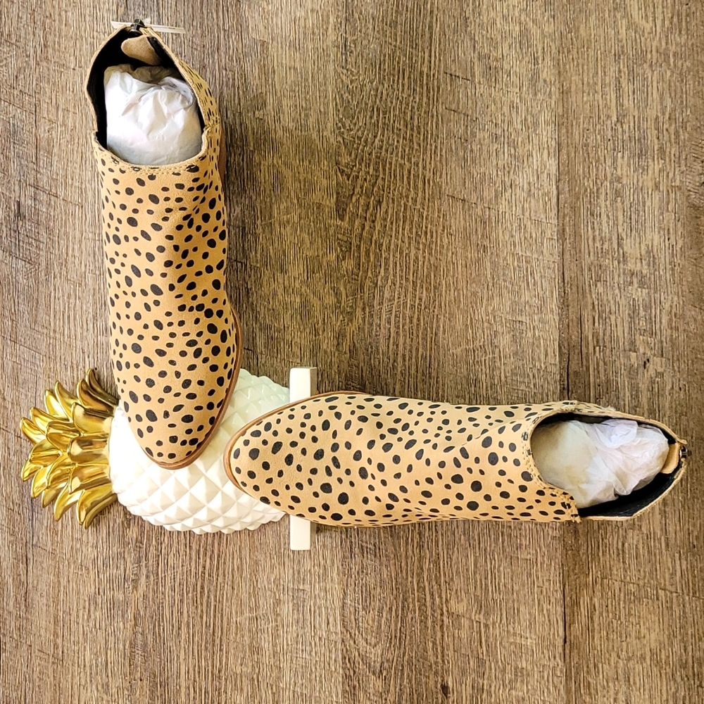 NWT! Dolce Vita Animal Print Leopard Ankle Booties